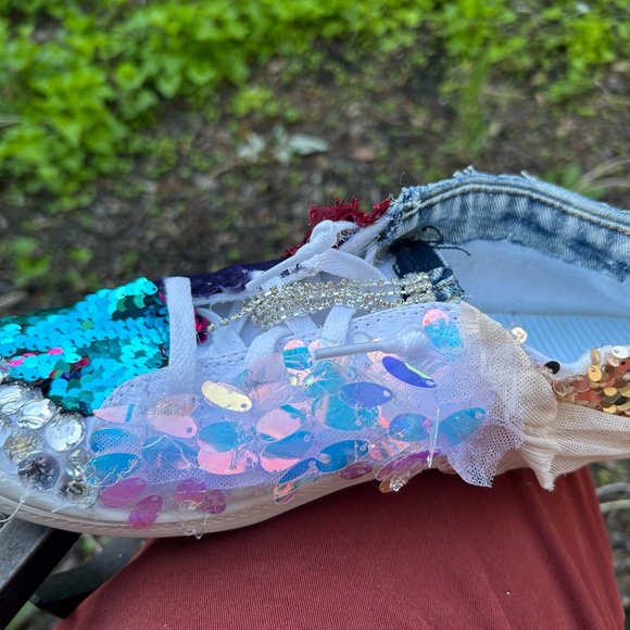 Size 10 sneakers - Picture 9 of 10